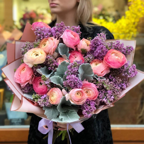 Ранункулюс-Бузок-Сенеціо