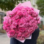 Розкішний малиновий букет з кущових та півонієподібних троянд «Подарунок любові»