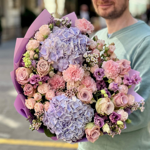 Fluffy bouquet with hydrangea and roses «Sea of Tenderness»