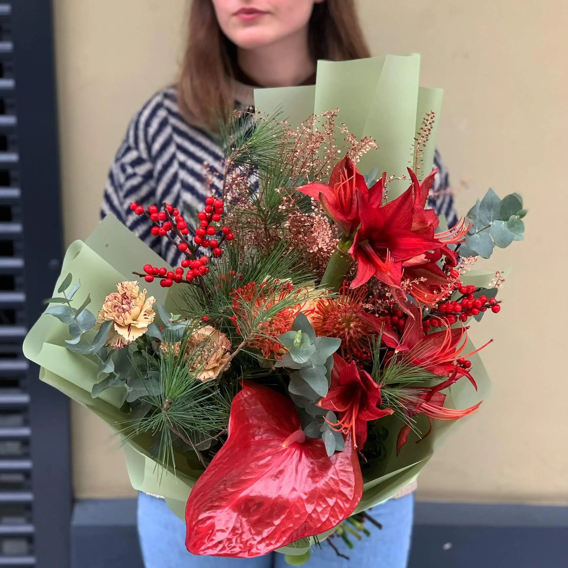 Bouquet «Gold of desire» price 1 960 грн delivery to Lviv - Kvitna