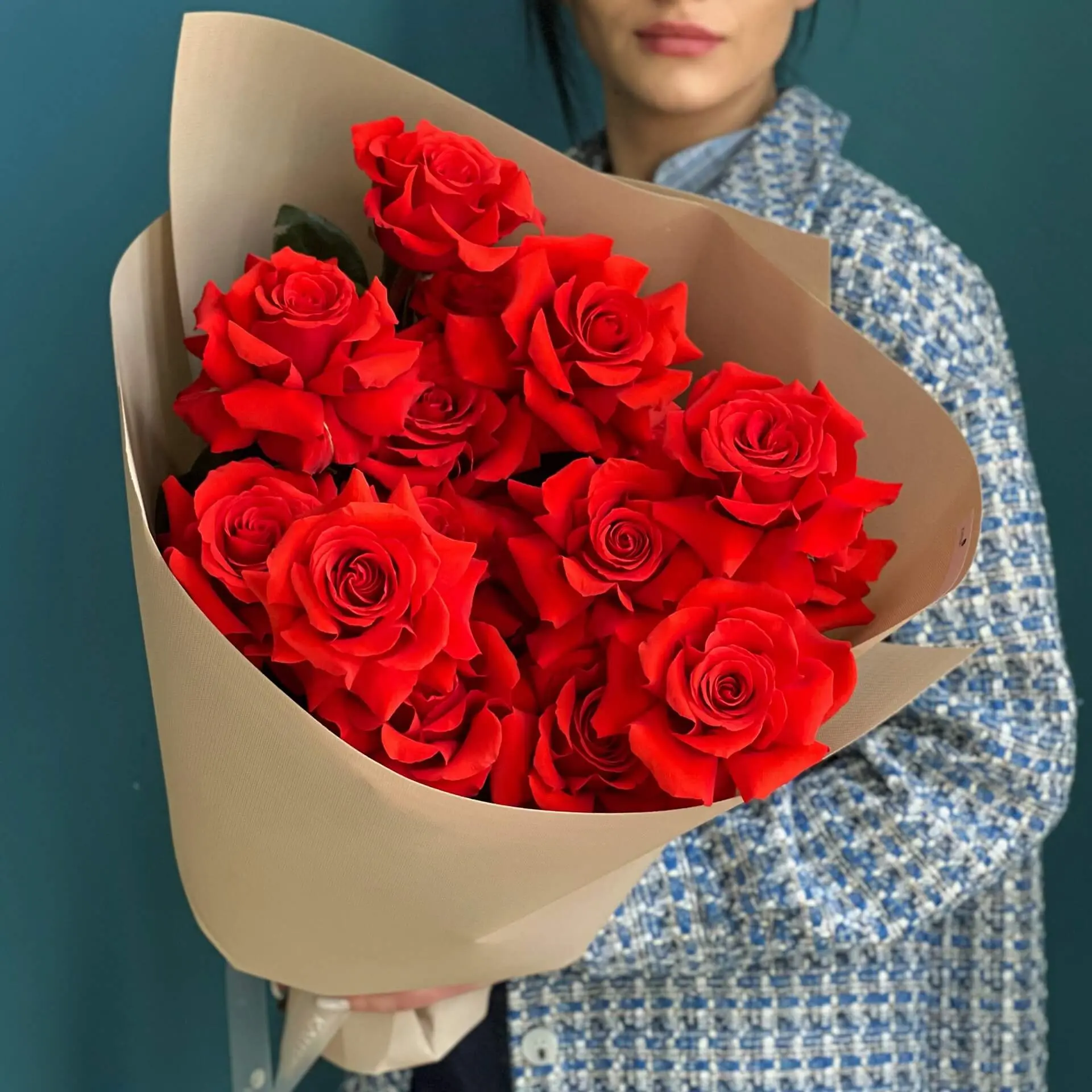 17 roses ➨ Buy in Lviv, price from UAH 2580 - Kvitna