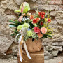 Розкішна весняна композиція з японськими ранункулюсами «Сади Кіото»
