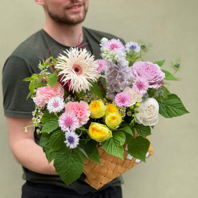 Квітковий кошик «Сад дитинства»