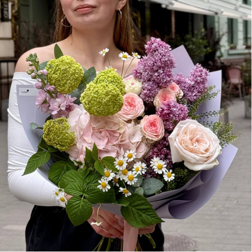 Милий ніжний букет з гортензією та бузком «Улюблений аромат»