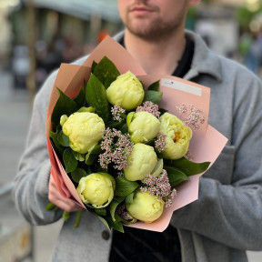 Delicate bouquet of peonies and ozothamnus «Lemon sorbet»