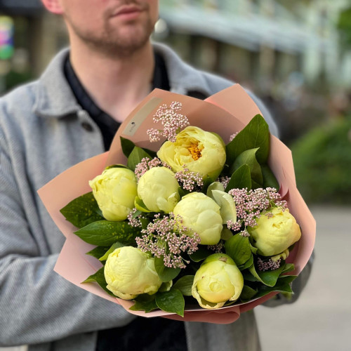 Delicate bouquet of peonies and ozothamnus «Lemon sorbet»