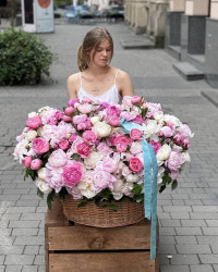 Букети з піонів