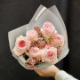 7 Pink O'Hara peony roses and viburnum in a bouquet «Pink bead»