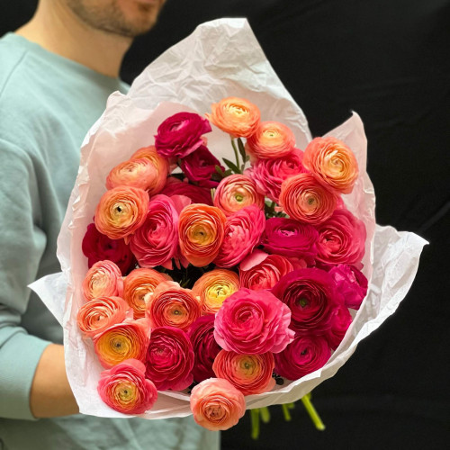 39 ranunculi in a bouquet «Color extravaganza»