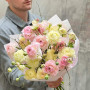 Bouquet of 17 ranunculus «Creamy foam»