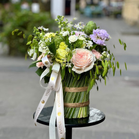 Літній сніп з піоновидними трояндами «Рідне поле»