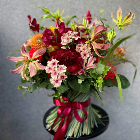 Квітковий сніп «Буревій почуттів»