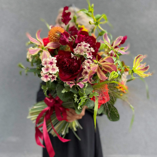 Квітковий сніп «Буревій почуттів»