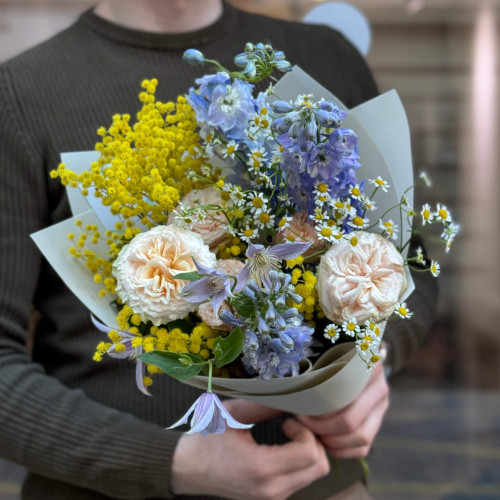 Ароматний букет з мімозою «Теплий промінь»