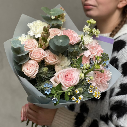 Delicate spring bouquet «Fragrant Feelings»
