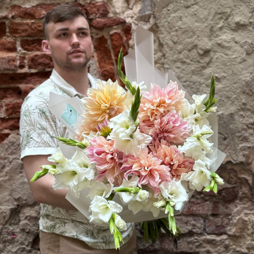 Неймовірно ніжний букет «Крила літа»