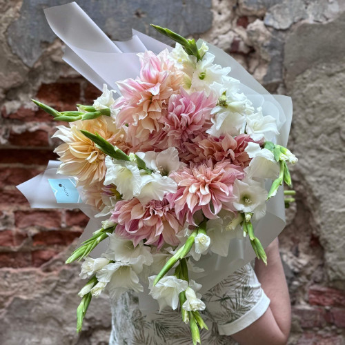 Неймовірно ніжний букет «Крила літа»