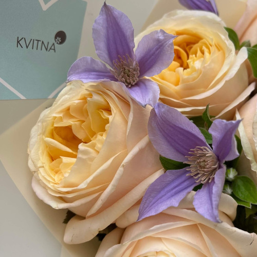 Контрастний дуо букет «Аметистова діадема»