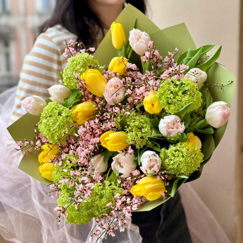 Charming bouquet with tulips and viburnum «Sweet dawn»