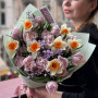 Ароматный букет с нарциссами «Весенний завтрак»