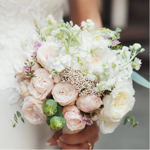 Весільний ніжно-мереживний букет