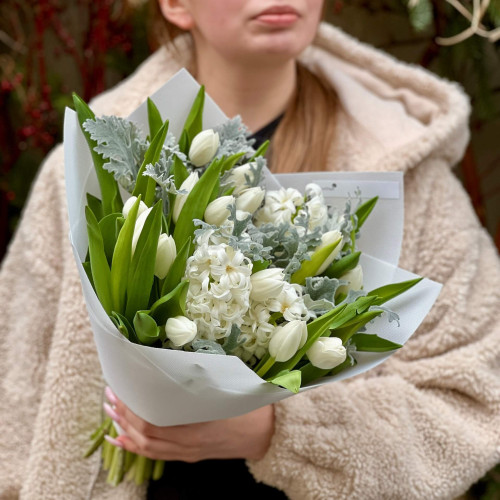 Fragrant bouquet with tulips and hyacinths «Compliment for Julia»