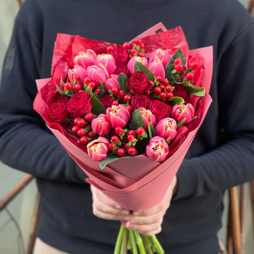 Яскравий фактурний букет «Зимові солодощі»